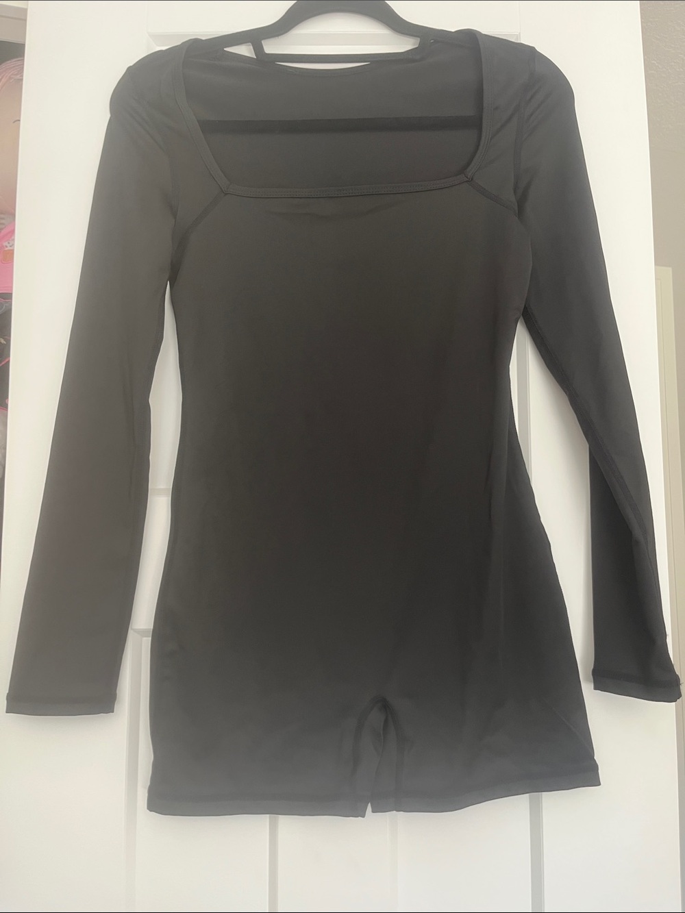 SHEIN Black Long-Sleeve Square Neck Bodysuit